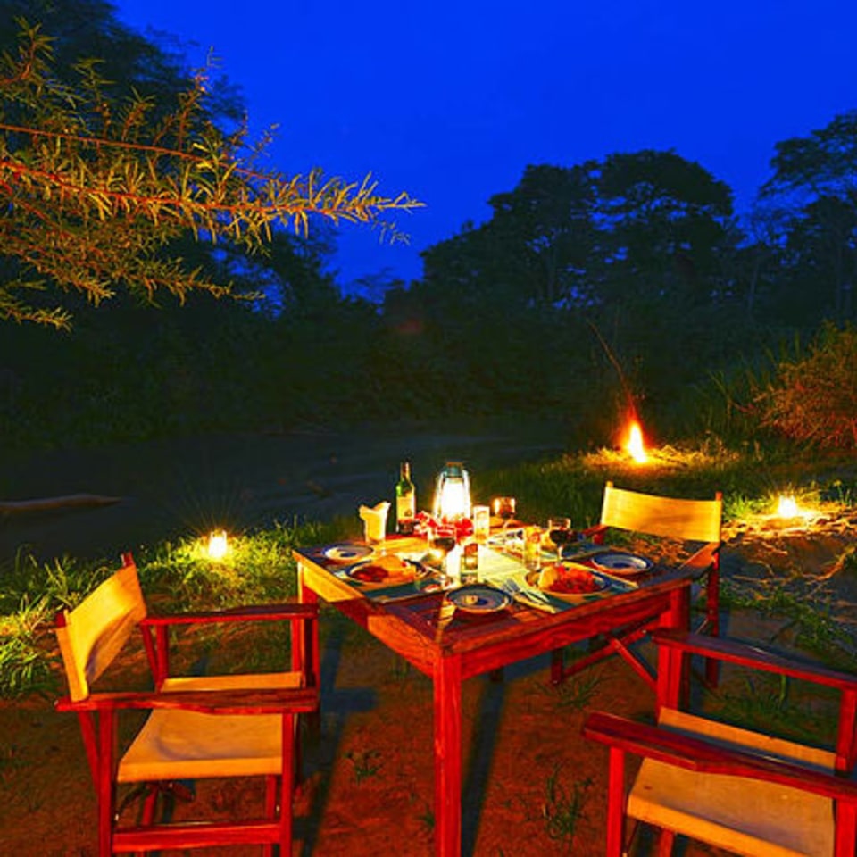 At the River Lodge Uganda Restaurant Nacht